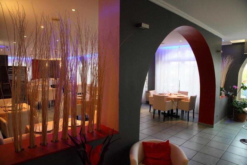 Logis Hotel Restaurant Le Castel Fleuri Saint-Jean-en-Royans Exteriér fotografie