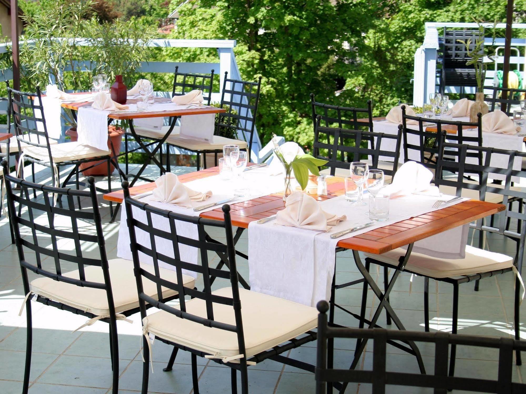 Logis Hotel Restaurant Le Castel Fleuri Saint-Jean-en-Royans Exteriér fotografie