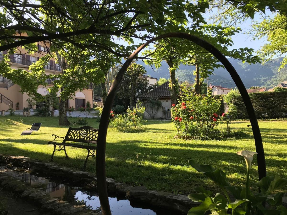 Logis Hotel Restaurant Le Castel Fleuri Saint-Jean-en-Royans Exteriér fotografie