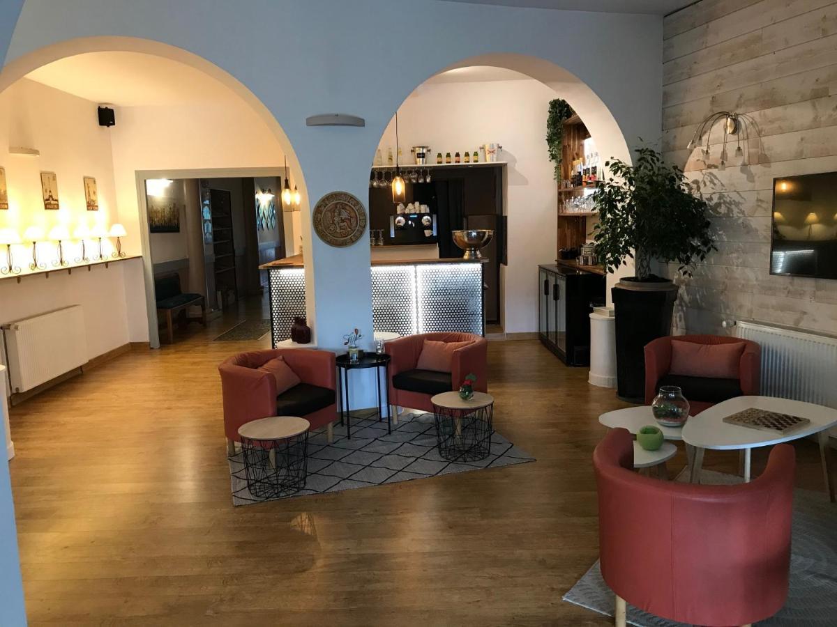 Logis Hotel Restaurant Le Castel Fleuri Saint-Jean-en-Royans Exteriér fotografie